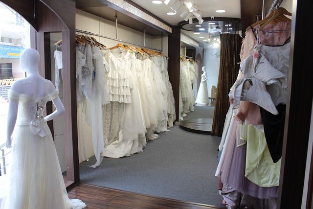 Leshva - Bridal Boutique, Couture & Accessories