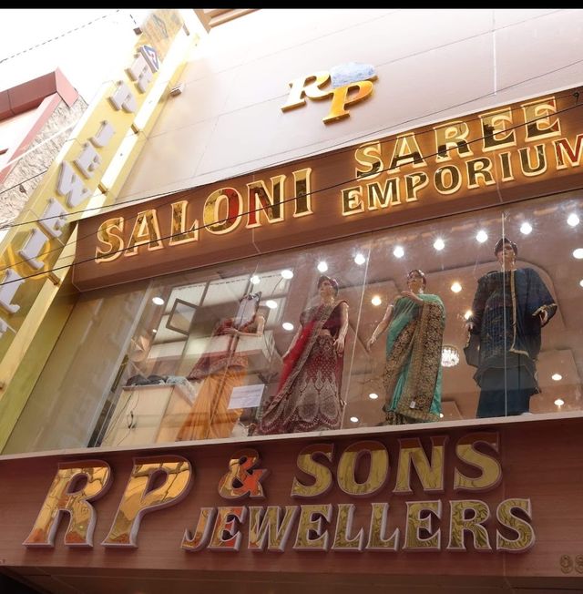SALONI SAREE WHOLESALER GURUGRAM