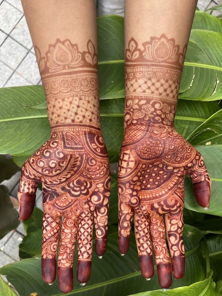 Noorain(mehendi art)