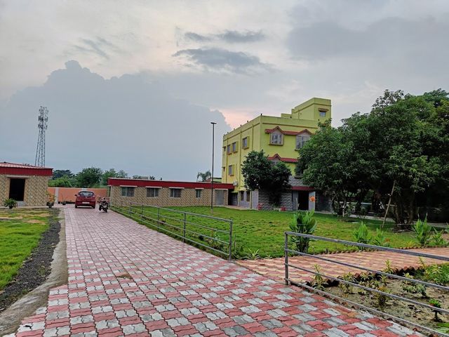 M. GARDEN - Best Banquet Hall in Kolkata| Best Marriage/Birthday/Anniversary/Wedding Hall/Picnic Spot/Hotel