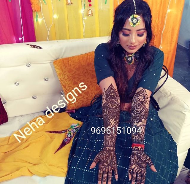 Neha Professional Mehndi Artist ️