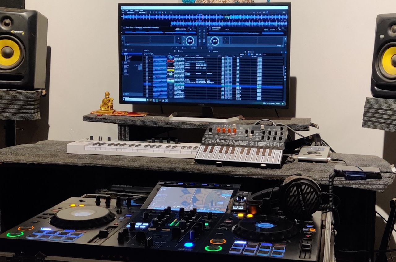 Beatz Djs Academy by DJ GAURAV GRS