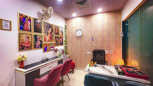 Lanshographer India Photo Studio
