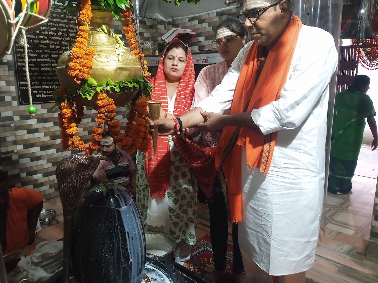 Pandit Shakti Tiwari(Pooja path)