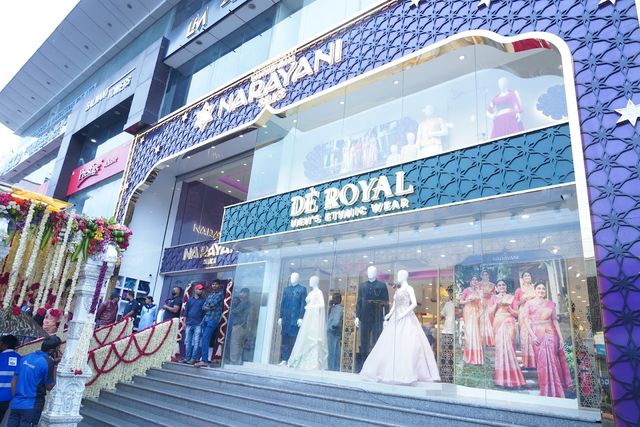 De Royal Men's Ethnic Attapur