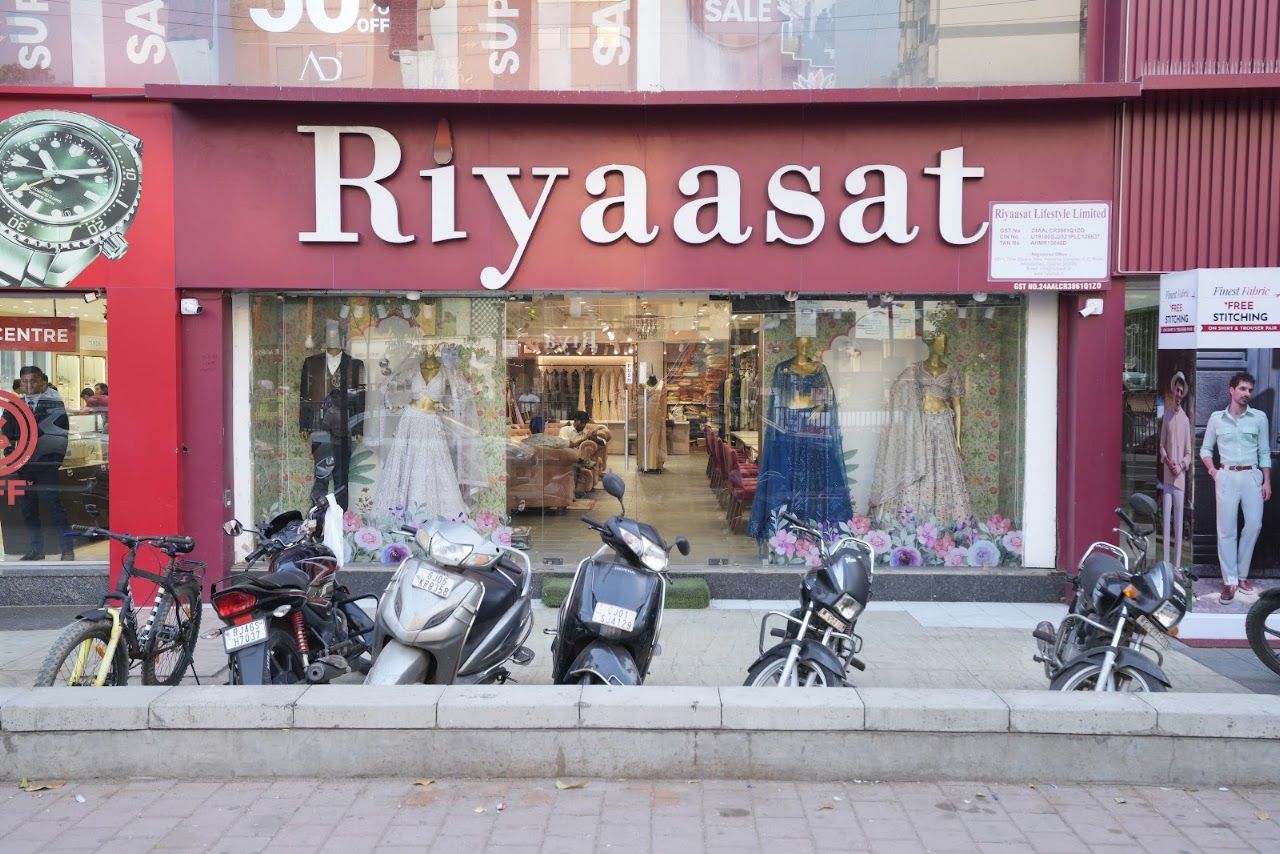 Riyaasat Bridal Store
