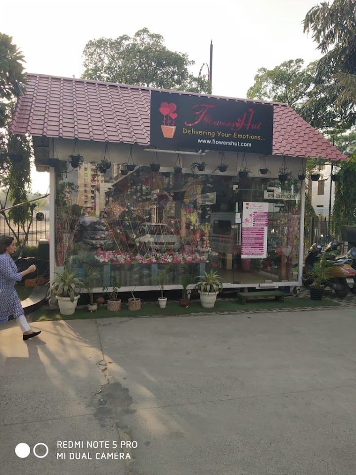 Flowers hut