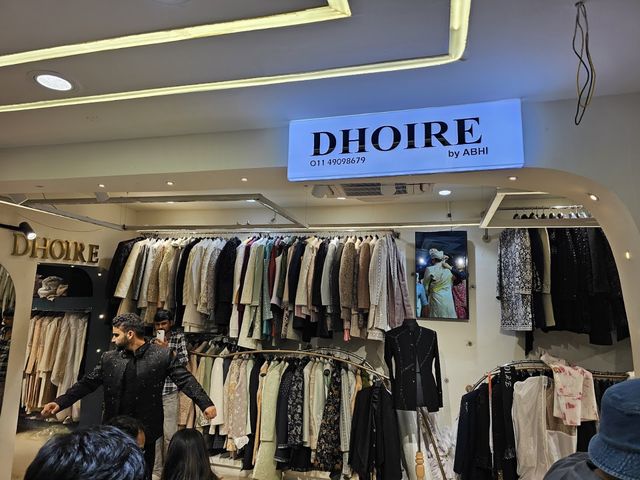 DHOIRE - The Groom Studio