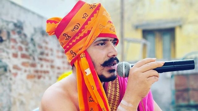Professional Purohit and astrologer Vidwan Kalyan Sharma
