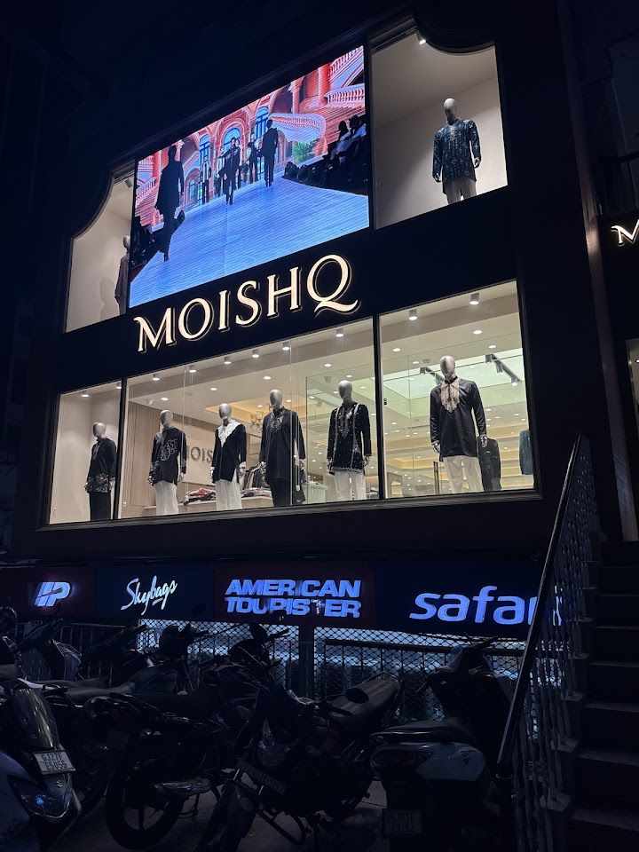 Moishq Ethnic