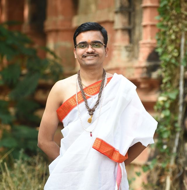 Shri. Shubham Vyas Guruji (Chinmay Jyotirvastu / Astrology & Spiritual services)