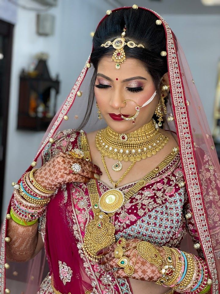 Mahek Mahajan Makeovers