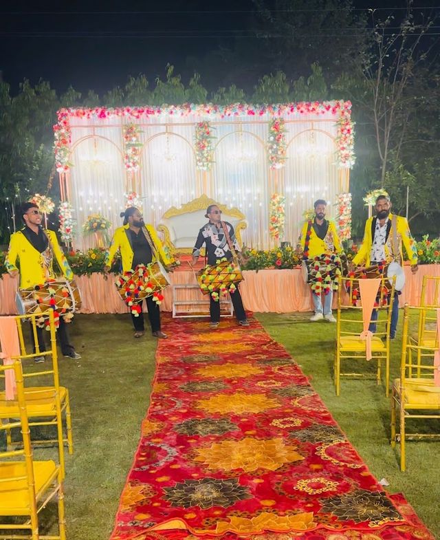 Akash Dhol team