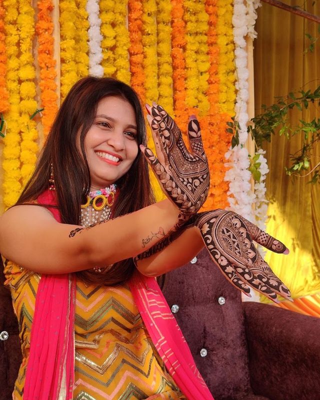 LOVE KUSH MEHENDI ARTIST