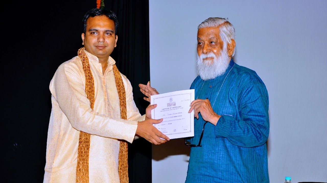 Acharya Gaurav - True Astrologer in Noida
