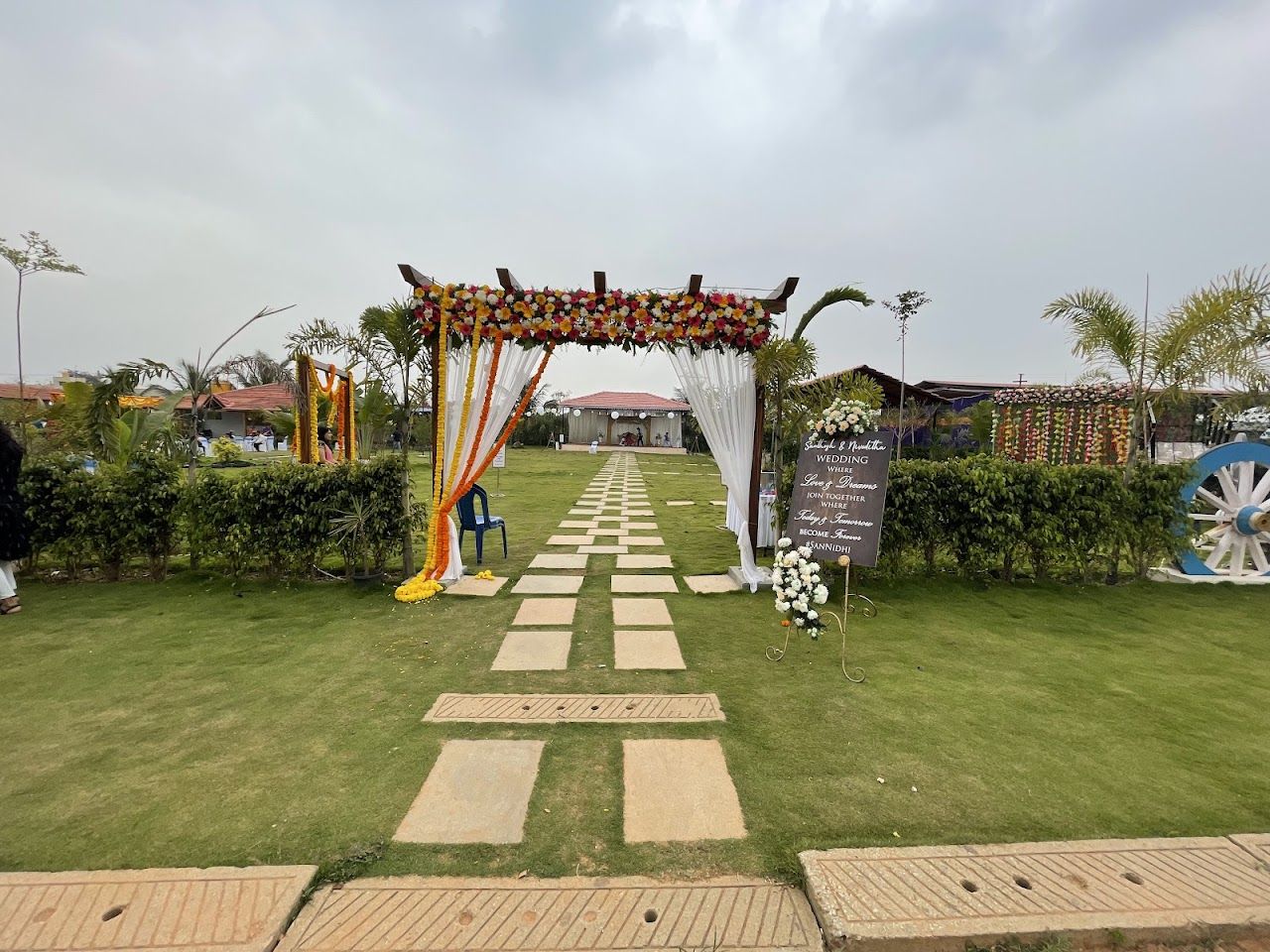 Jaideep Farmhouse & Guest House