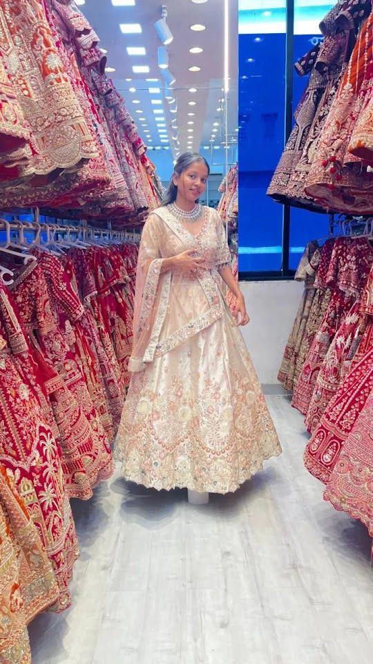 MAGIC WORLD -Bridal Lehenga Chaniya Choli Indo Western Gown Bridal Gown Jewellery on Rent (Small to 4xl All Sizes Available)