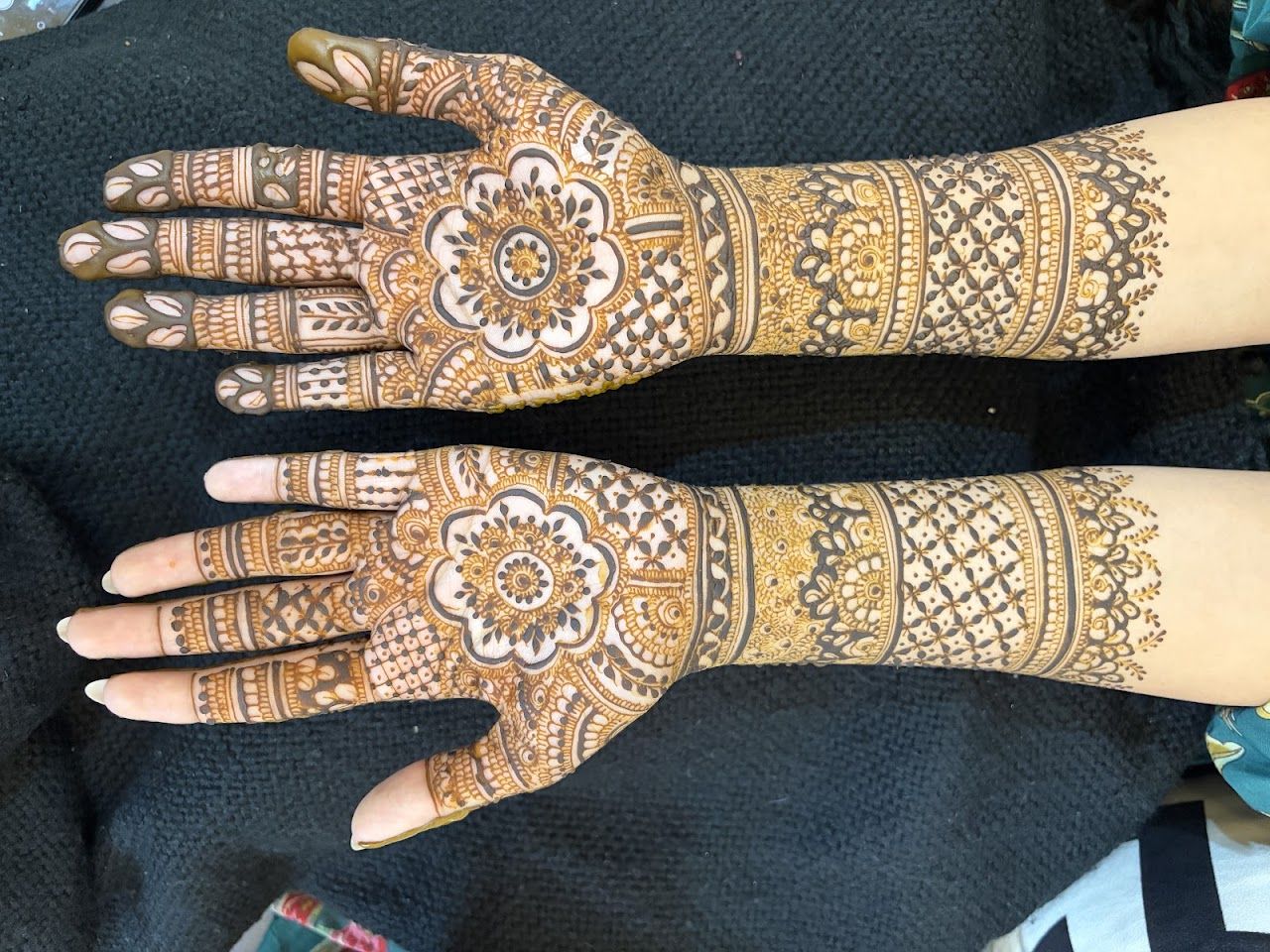 Anukriti Mehandi Art