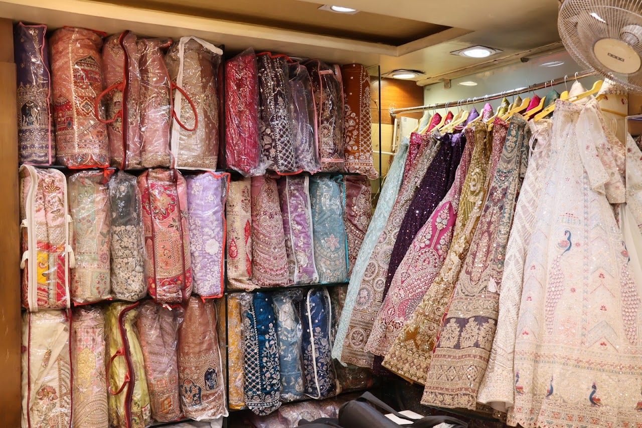 Globe Silks