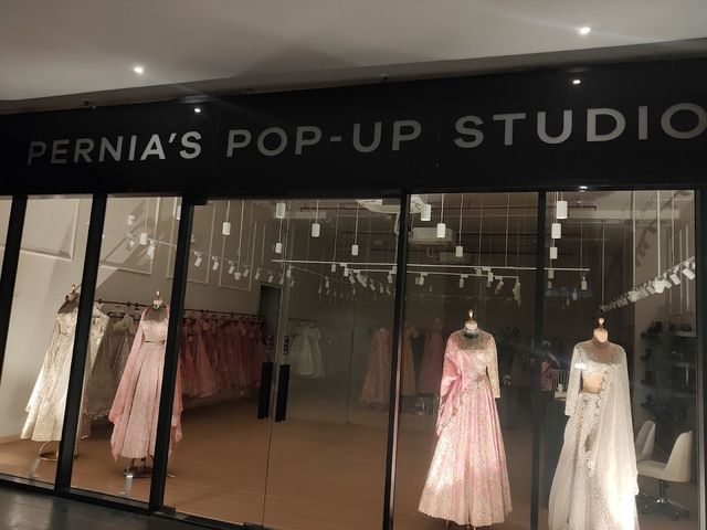 Pernia's Pop-Up Studio