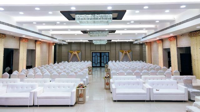 FORUM DECORATORS (Hiravati Banquet Hall)
