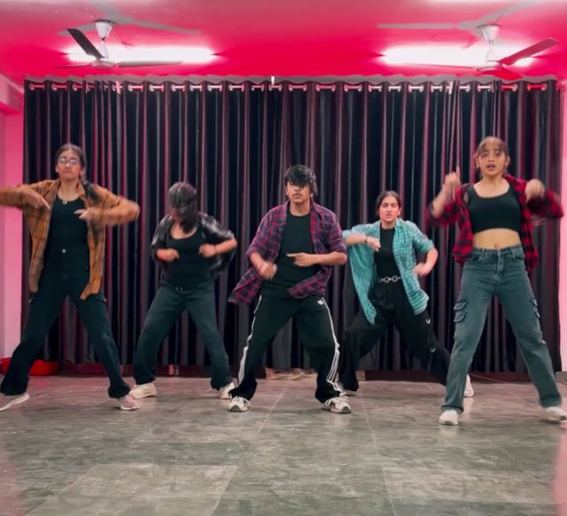 D STAR DANCE STUDIO