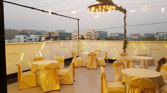 Dragonfly Banquet and Rooftop
