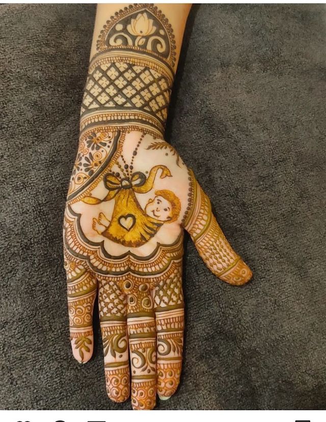 Best mehendi artist