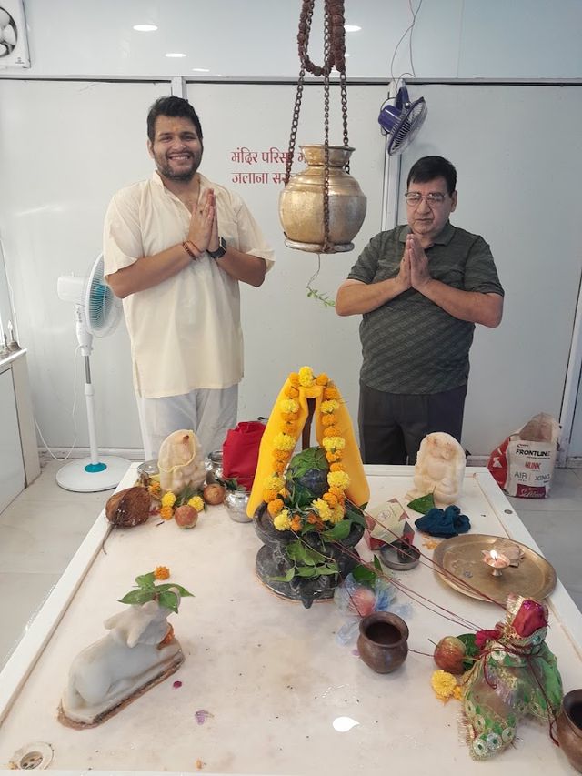 Rajnish Mishra Pandit Ji सनातन संस्कृति पूजा