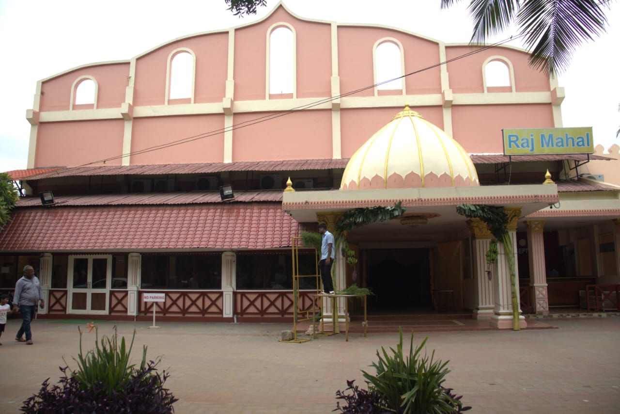raja mahal blue lagoon resort