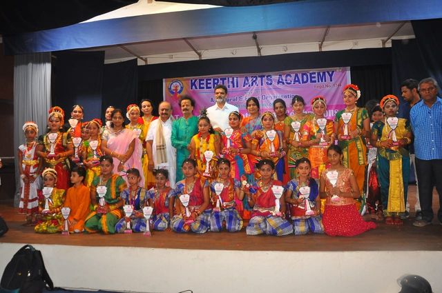 Dhrona Institute Of Dance