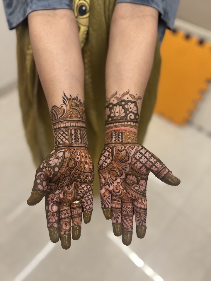 Kuldeep Mehandi Artist