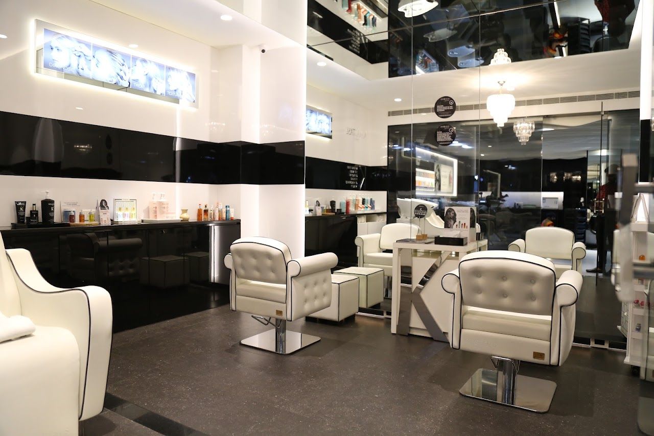 Mirrors Luxury Salons, Banjara Hills