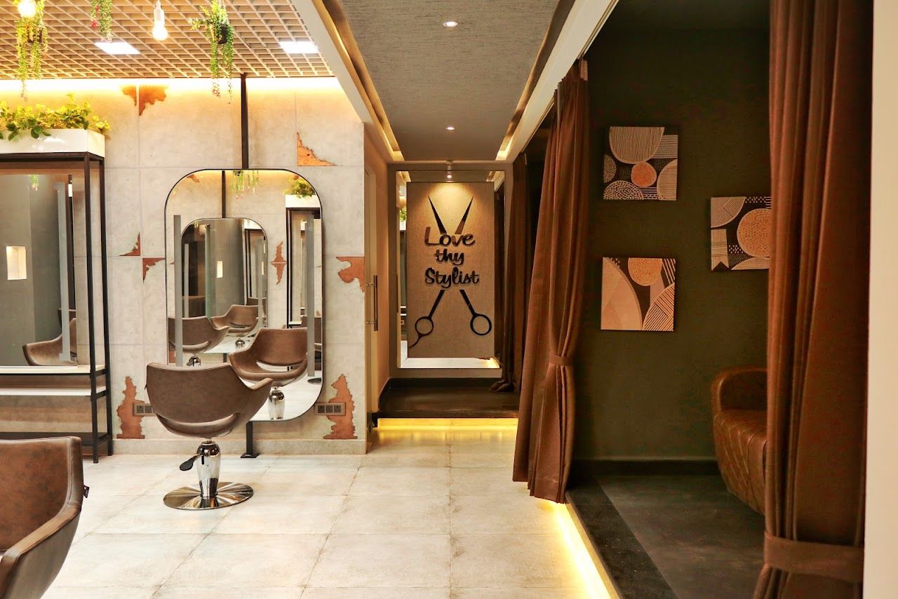 Madan's Makeover Luxury Salon