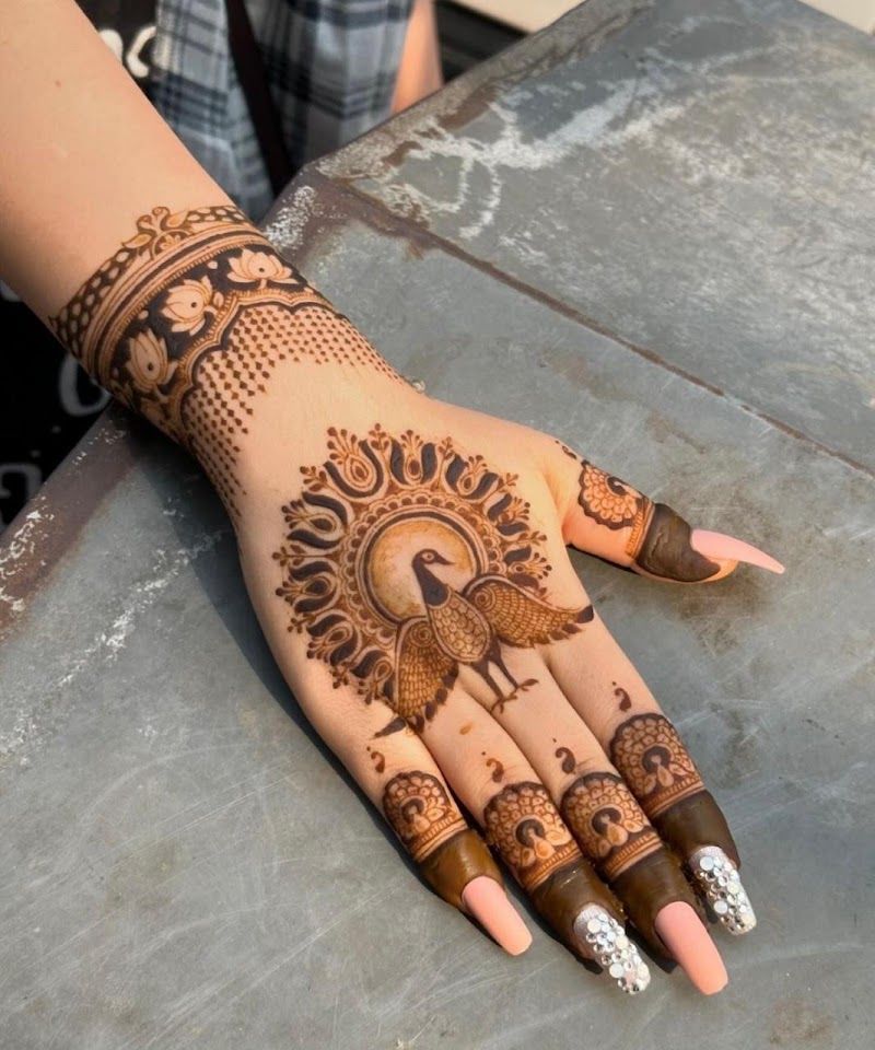 Deepak Mehndi Artist
