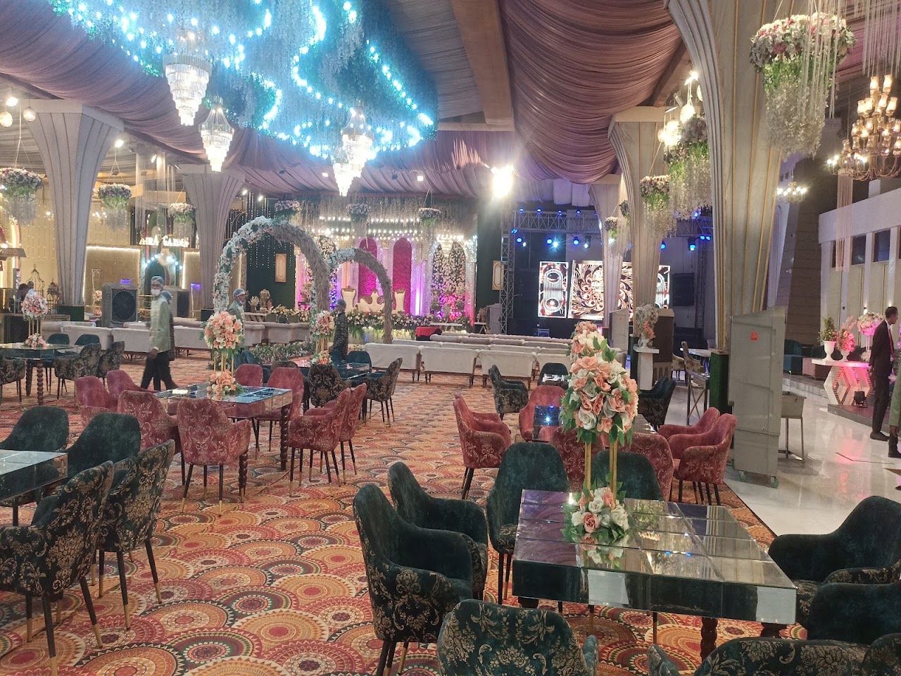 Aura Garden Banquet
