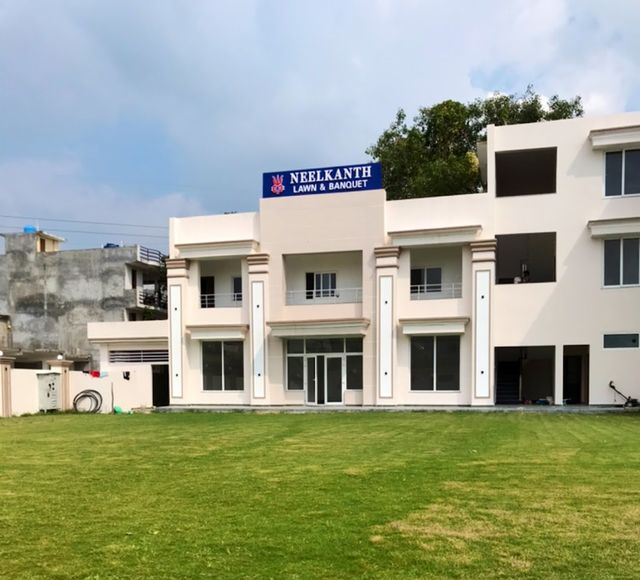 Hotel Neelkanth Lawn and Banquet