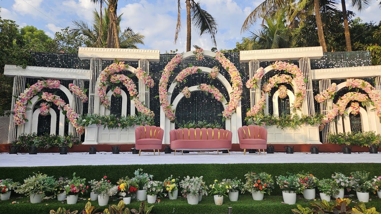 Abhishek lawns