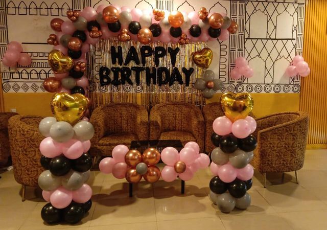Wedding__by_awadh_events balloon decoration