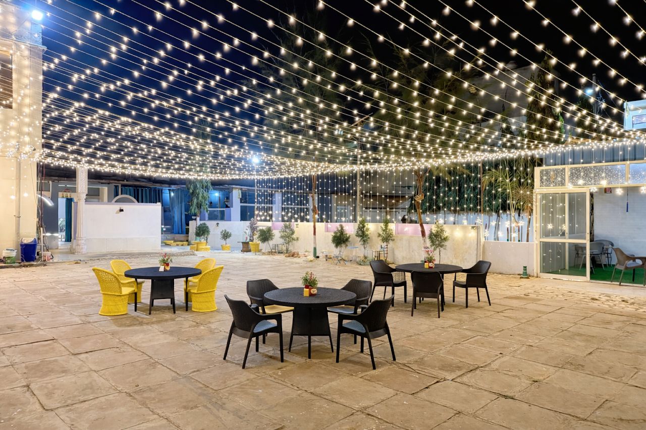 RB Farms & parties services/banquet hall/birthday party/wedding hall/swimming pool/ac room for stay