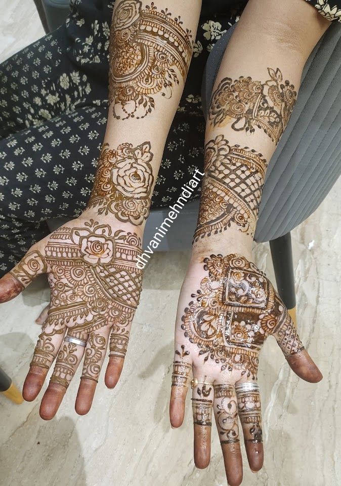 Dhvani Mehndi art