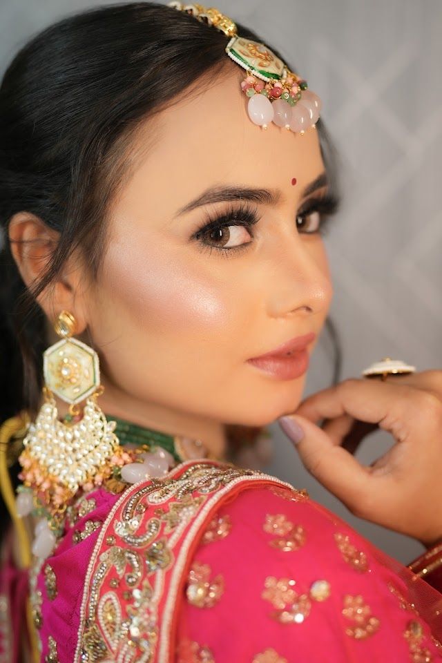 Jasmine makeup artist,beauty parlour andTraining Centre