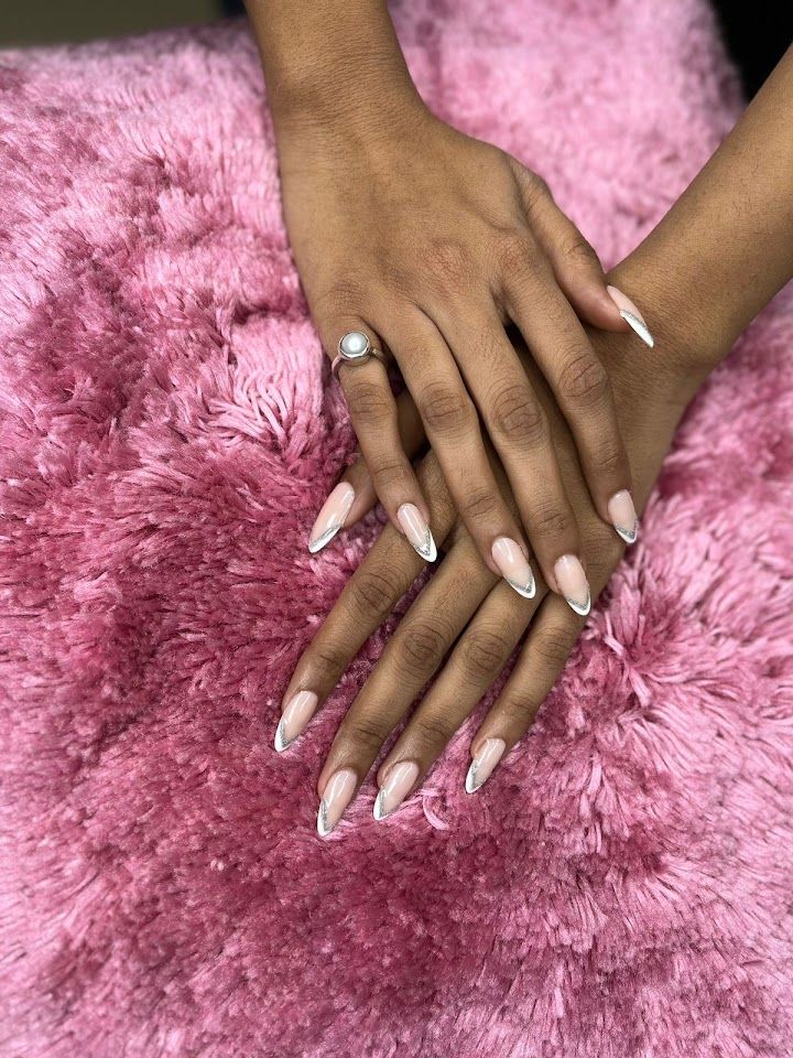 Flawless by Priyanka | Expert Bridal Makeup, Nail Art Salon, Beauty Course in Ahmedabad