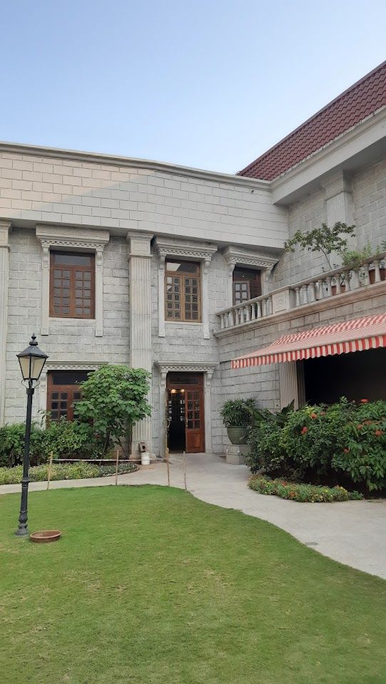 MCA Club Lawns