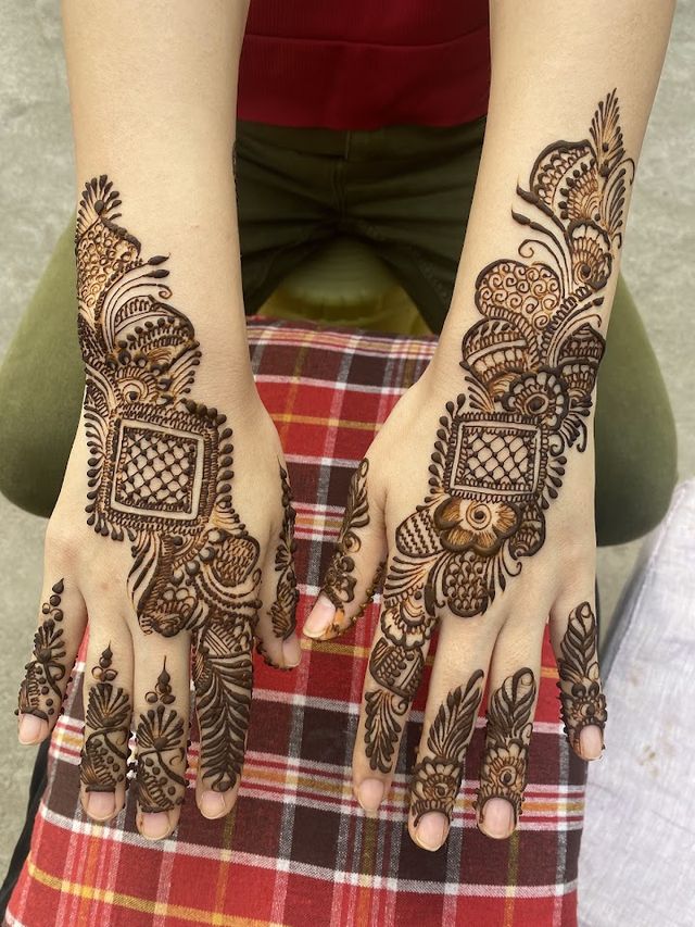 Manish Mehandi artist in Hyderabad