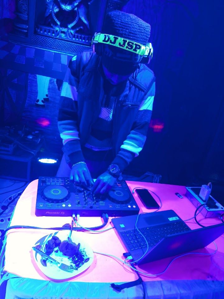 DJ ELEXCTRO, music producer and sound opretor