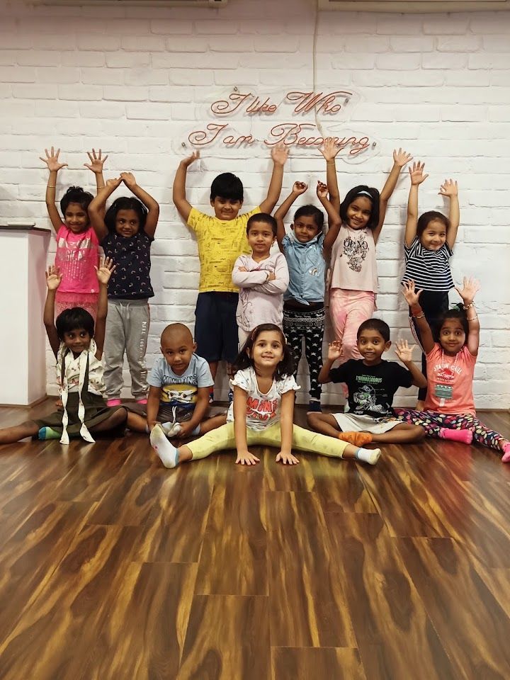 The Swingers Dance Inc - Adyar