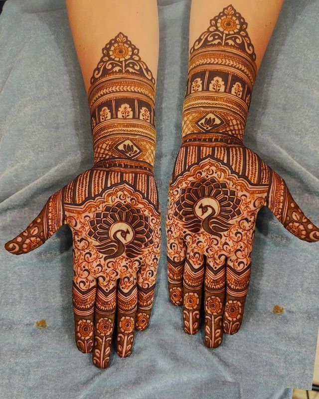 Anki's mehendi art and academy (professional mehendi artist)