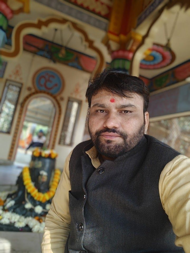 Pandit Ji Aadesh Tiwari
