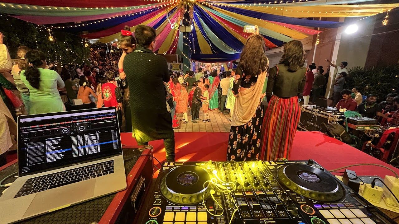 DJ Dinesh